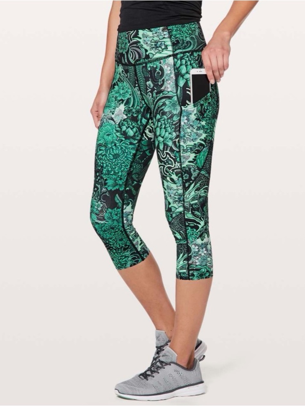 Lululemon Fast & Free Crop I| *Nulux 19"
Memoir Multi Green